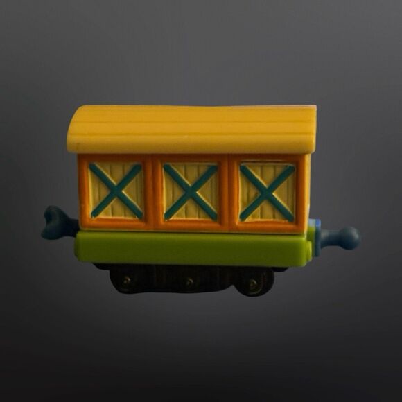 Learning Curve Chuggington Die-Cast Cally’s Box Car Die Cast Train B4 - Picture 6 of 8